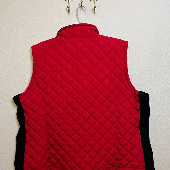 Calvin Klein Red Quilted Vest with black accented sides. Gold zipper. Size 3X - Picture 5 of 5
